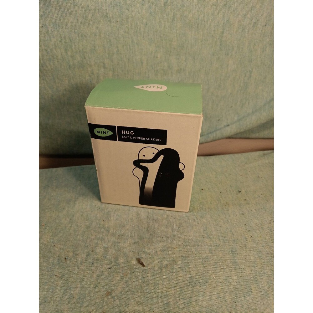 MINT HUG Salt & Pepper Shakers, Ceramic, Black & White Ghosts,  МОМА